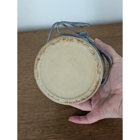 Vintage Christmas 1988 Cheese Crock Stoneware With Lid & Wire Bale Handle - Picture 8 of 8